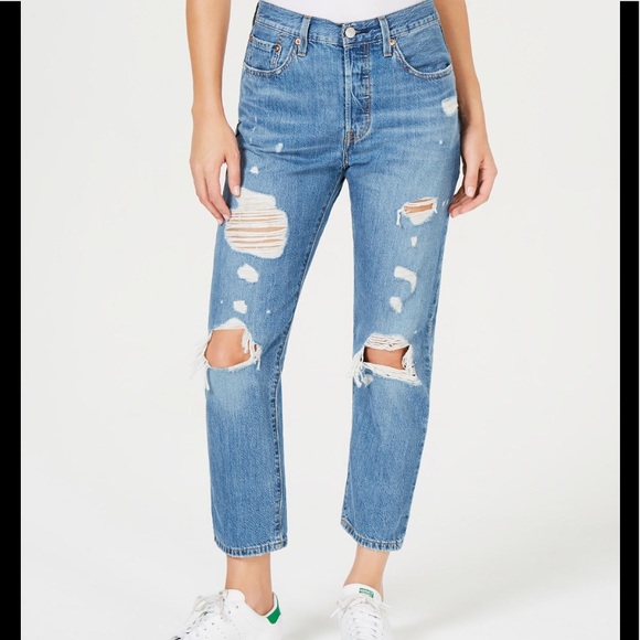 levi's 501 crop jean with rips